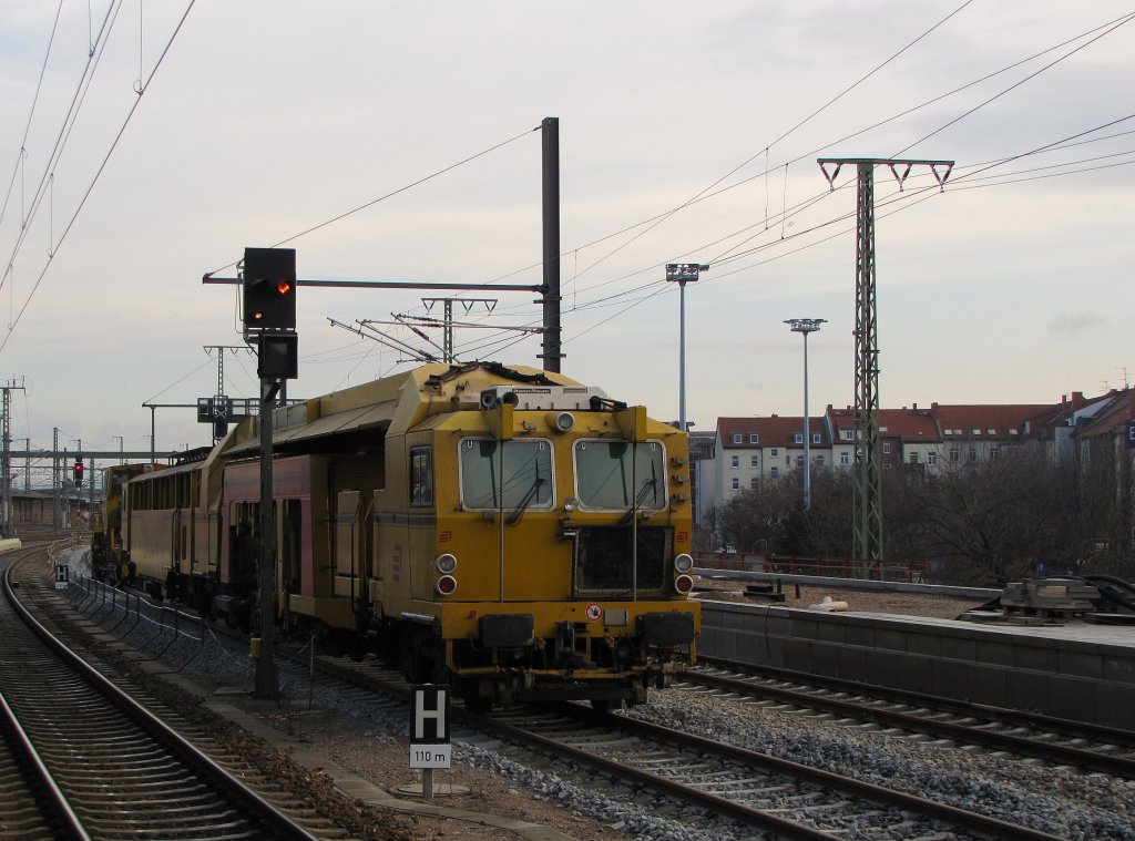 Eiffage Rail 97 43 55 501 17-8 (Universal Stopfmaschine 09-32 Unimat 4S Dynamic) in Erfurt Hbf; 30.11.2011