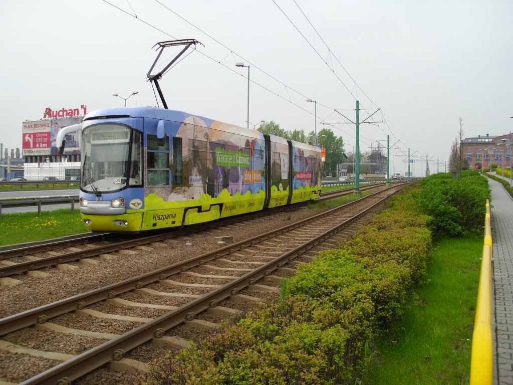 Ein 116Nd neben Silesia City Center.(25.04.2011)