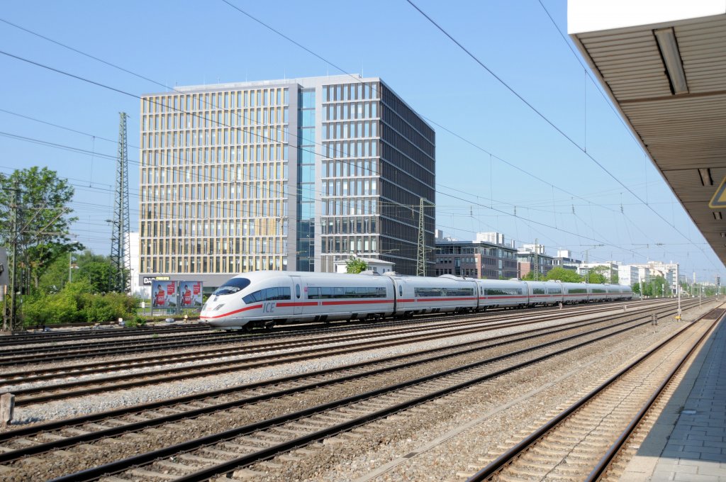 Ein 403er am 23.05.10 als ICE 521 aus Kln in Mnchen-Laim