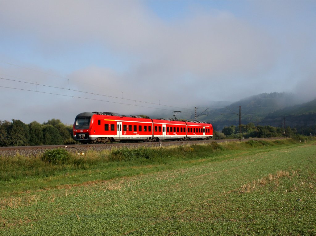 Ein 440 als RB nach Wrzburg am 20.08.2011 unterwegs bei Himmelstadt. 
