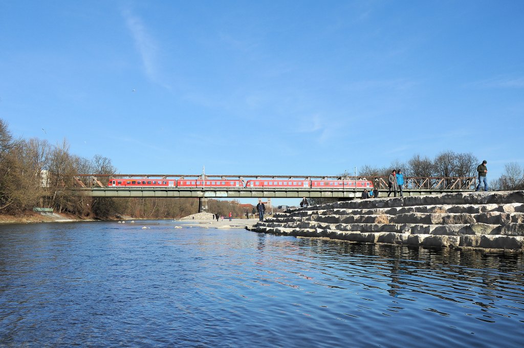 Ein 628er Doppel am 26.12.09 auf der Braunauer Brcke/Mnchen auf dem Weg nach Mhldorf