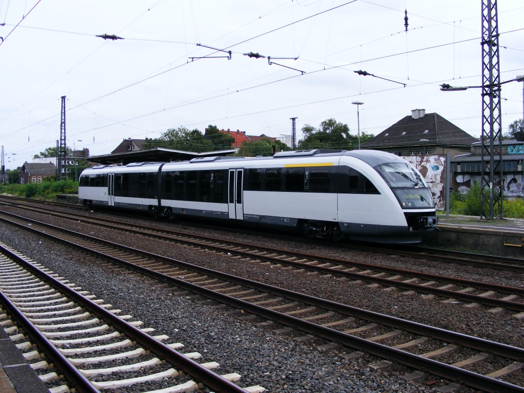 Ein 642 der NordWestBahn steht am 22. August 2010 im Bahnhof Herne.