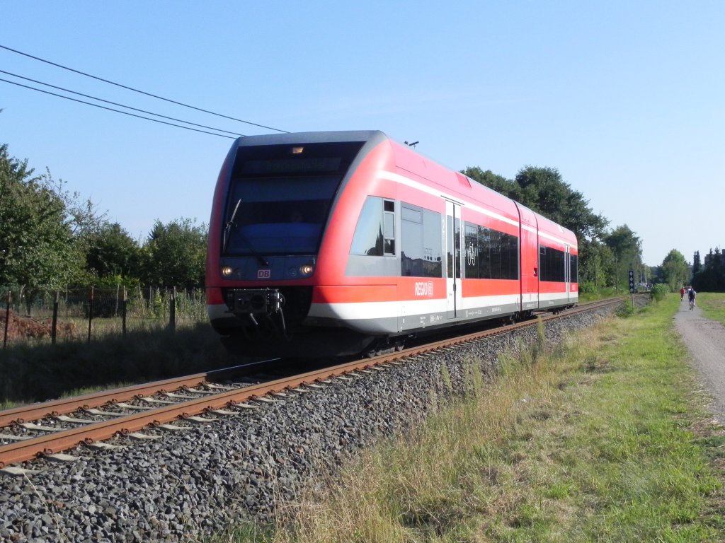 Ein  646  zwischen Eppertshausen und Ober Roden als  RB  auf dem Weg nach Dreieich-Buchschlag. 16.09.2012 um gegen 16:19 Uhr. 