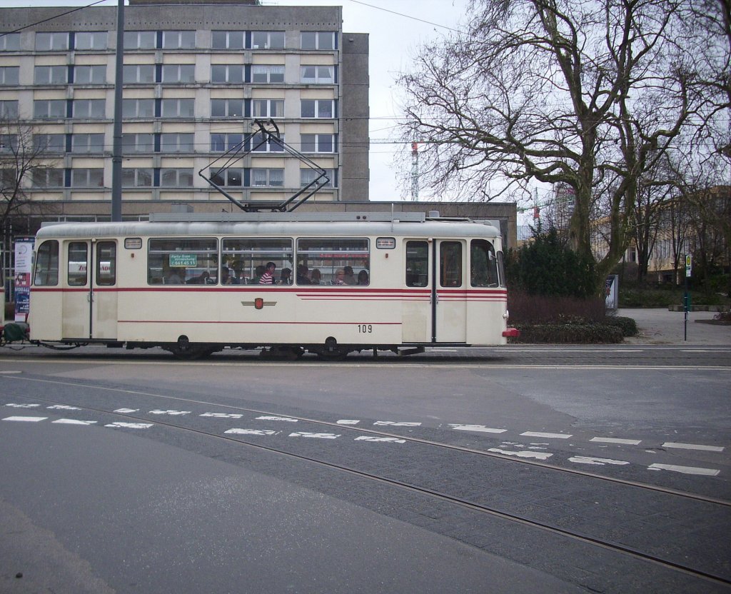 Ein Abteil der historischen Partystraenbahn in Pozsdam am 14.03.2012
