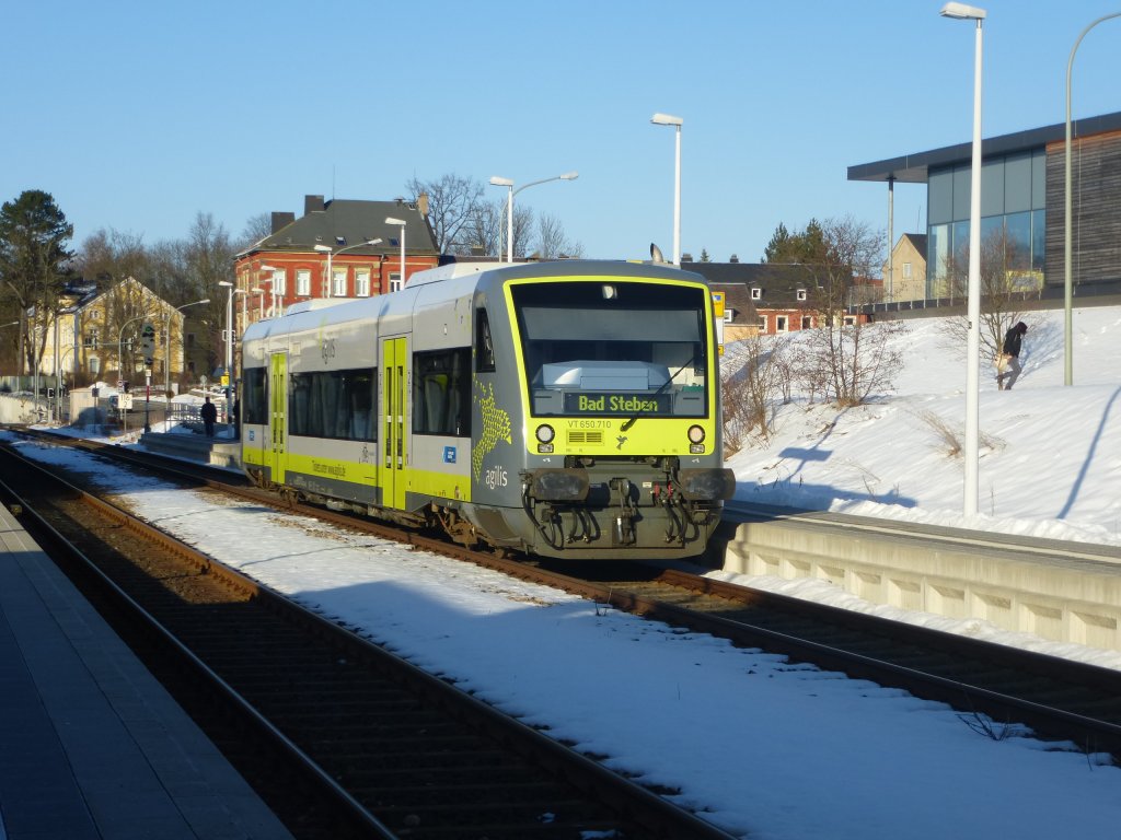 Ein Agilis-Triebwagen VT 650 710 steht am 05.03.13 im Bahnhof Schwarzenbach an der Saale.