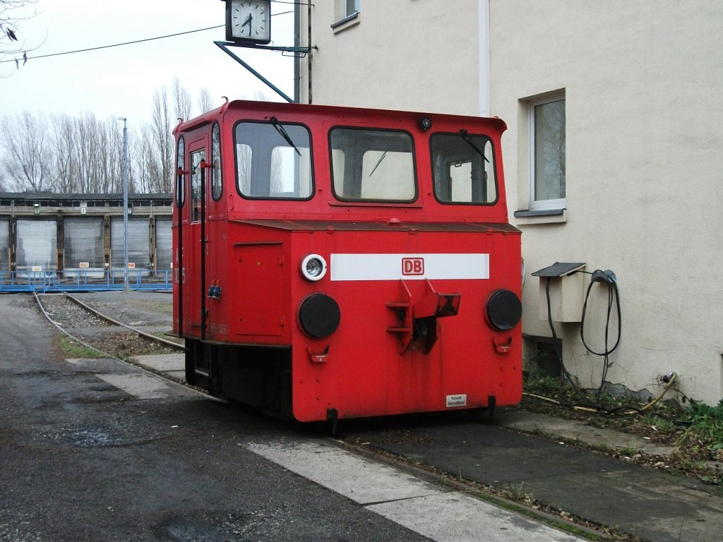 Ein ASF in DB Lackierung steht am 27.Dezember 2011 im BW Leipzig-Engelsdorf. Fotostandpunkt ffentlich zugnglich.