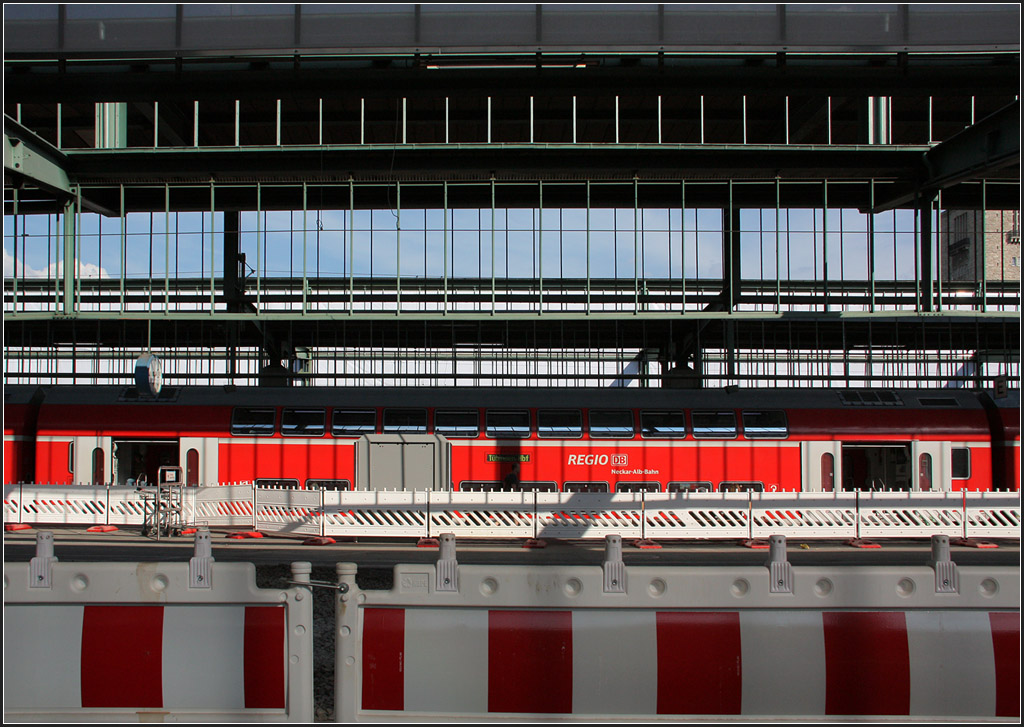 Ein Bahnhof im Umbruch (Rückbau) - 

Blick über die abgebauten Gleise 2 und 3. 

Stuttgart Hauptbahnhof, 20.07.2013 (M)