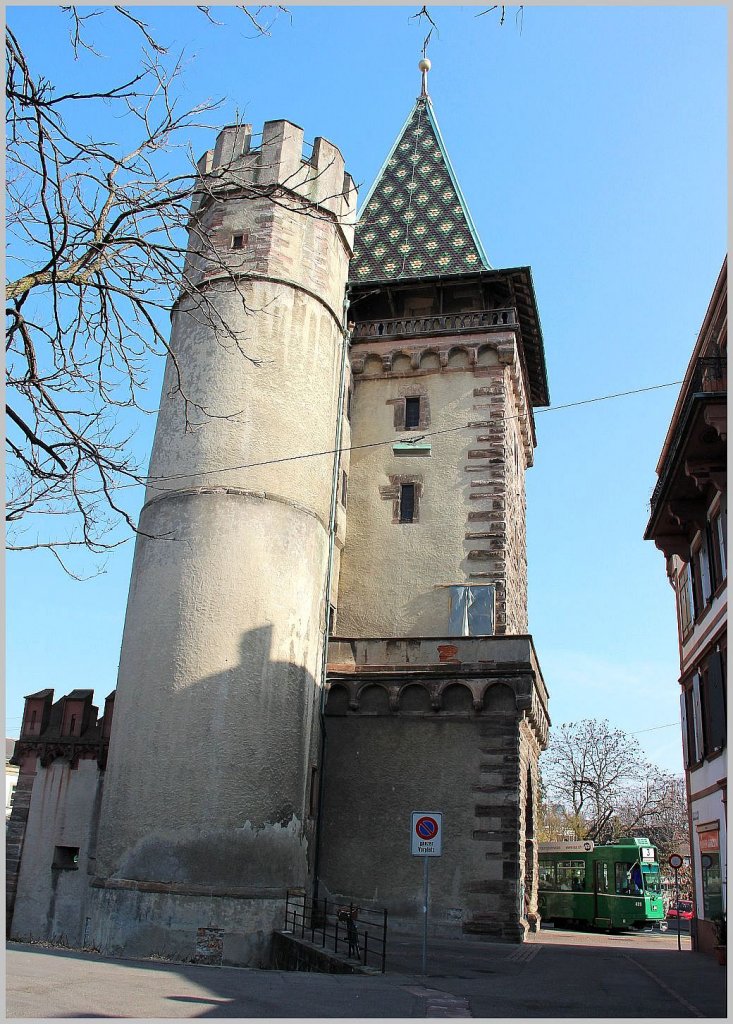 Ein Be 4/6 am 29. Mrz 2012 auf der Linie 3 beim Spalentor. 