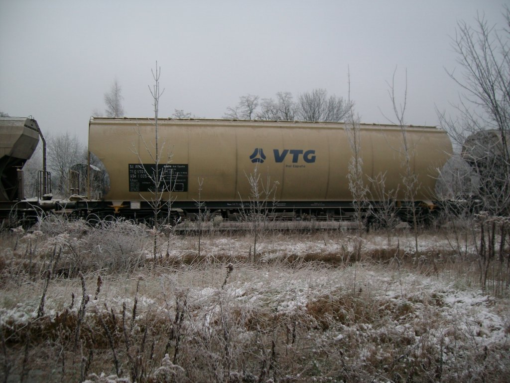 Ein beladener spanischer Getreidewagen stand am 28.11.2010 mit anderen Wagen in Bad Langensalza.
