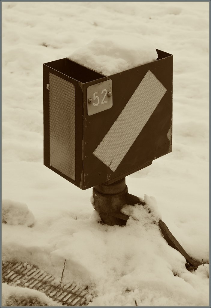 Ein Bild vom Rande das Bahnbildertreffens von Konstanz: 
das Weichensignal 52.
und doch ein Meilenstein,
denn seit Konstanz knnen wir
A
b
s
c
h
n
i
t
t
s
w
e
i
s
e 
schreiben und damit hat BB.de eine neue Dimension. 
Danke Thomas
Konstanz, den 8. Dez. 2012