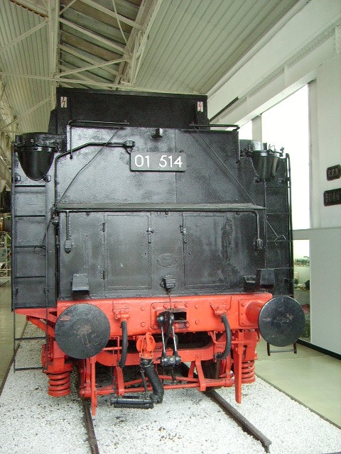Ein BR 01 Tender von hinten in Technik Museum Speyer am 19.02.11