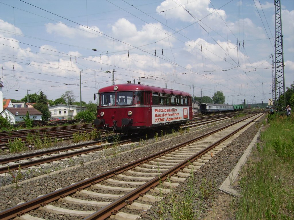 Ein BR 798 Schienenbus in Darmstadt am 04.06.11