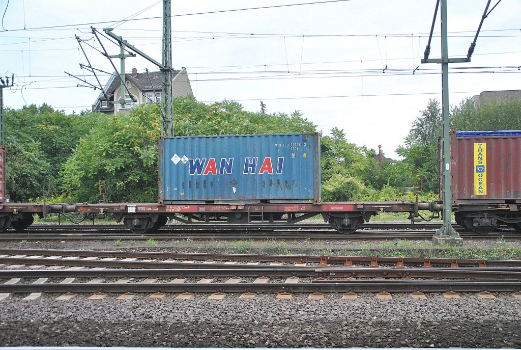 Ein Containerwagen in Lehrte, am 19 September. 2010