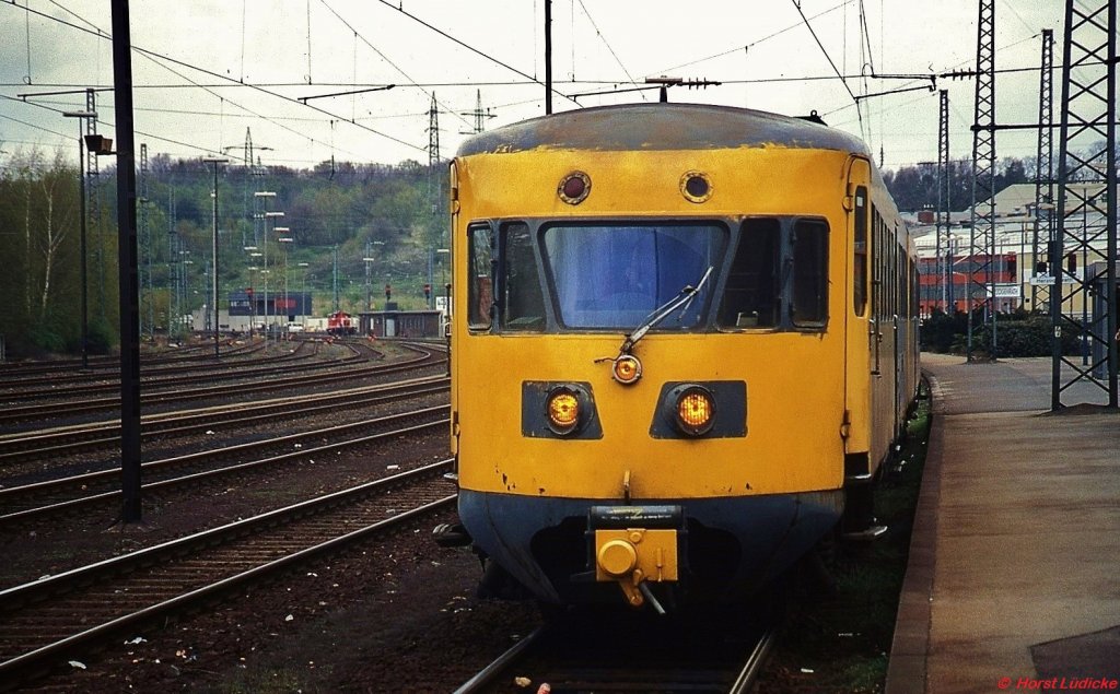 Ein DE2 der NS fhrt in Herzogenrath ein. Die letzten drei dieser Fahrzeuge (177 - 179) setzte die NS bis 1998 zwischen Heerlen und Aachen ein, fr den deutschen Streckenabschnitt waren sie mit Indusi ausgerstet.