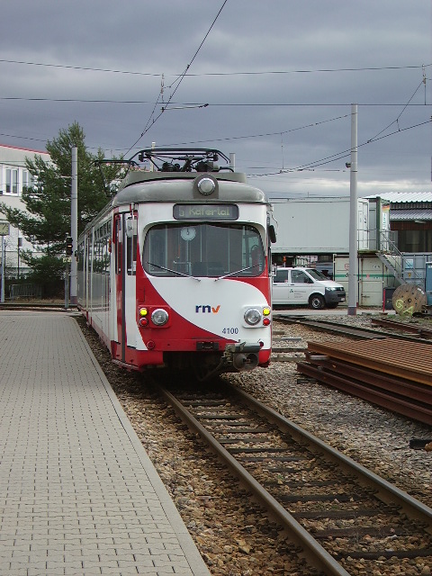 Ein Dwag GT 8 der RNV/OEG in Kfertal am 05.02.11