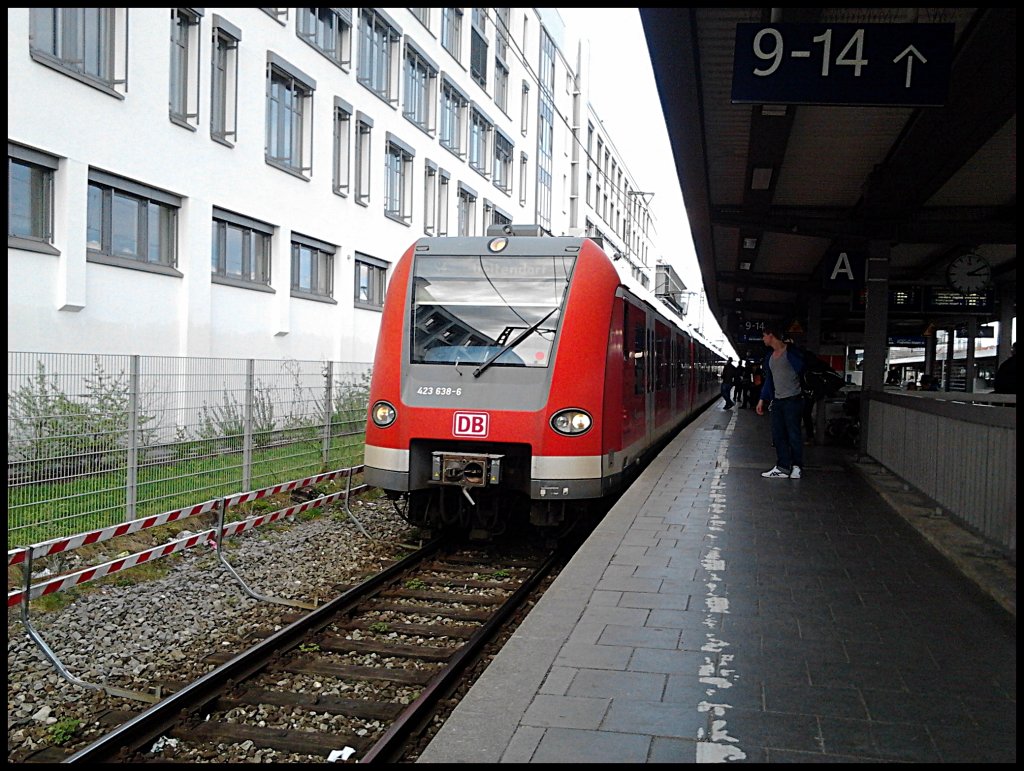 Ein ET 420 von der S-Bahn Mnchen am Ostbahnhof gleis 1