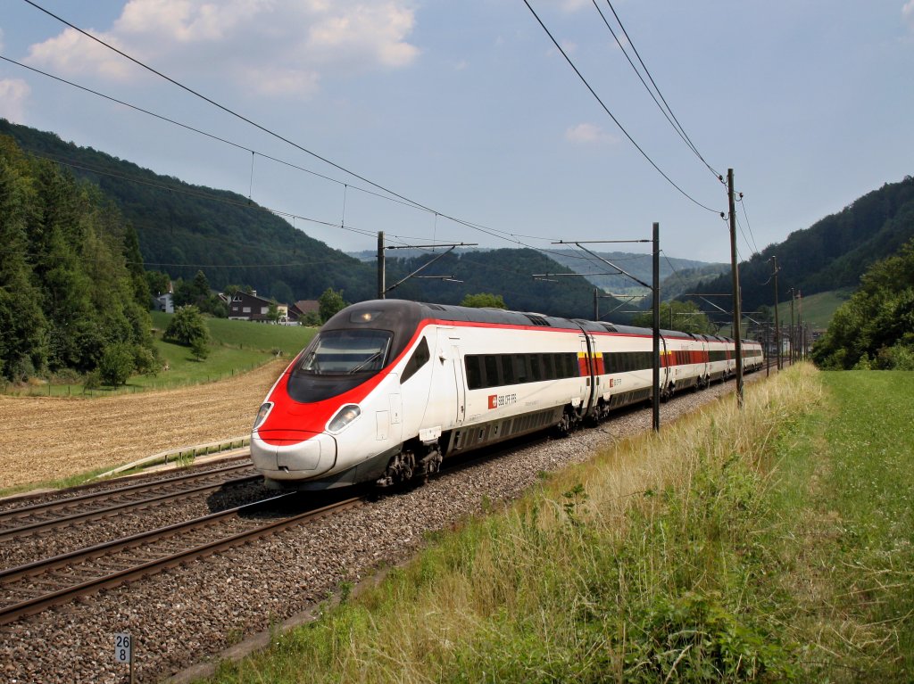 Ein ETR 610 am 28.06.2011 unterwegs bei Tecknau. 
