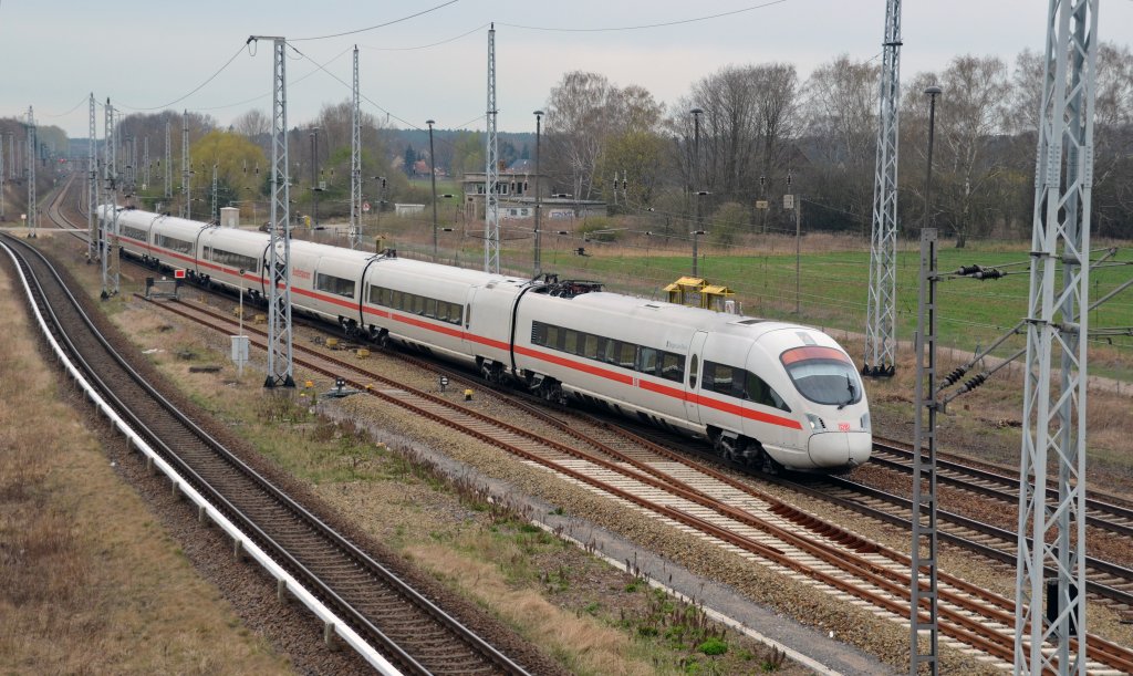 Ein ICE-T der BR 411 durcheilt am 11.04.12 Schnflie Richtung Berlin.