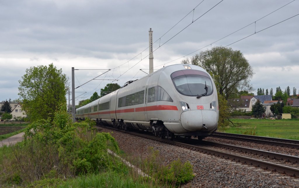 Ein ICE-T der BR 411 durchfuhr am 06.05.12 Jenitz Richtung Dessau. An diesem Wochenende wurde der komplette Fernverkehr nicht wie blich ber Wittenberg nach Berlin gefahren sondern ber Dessau.