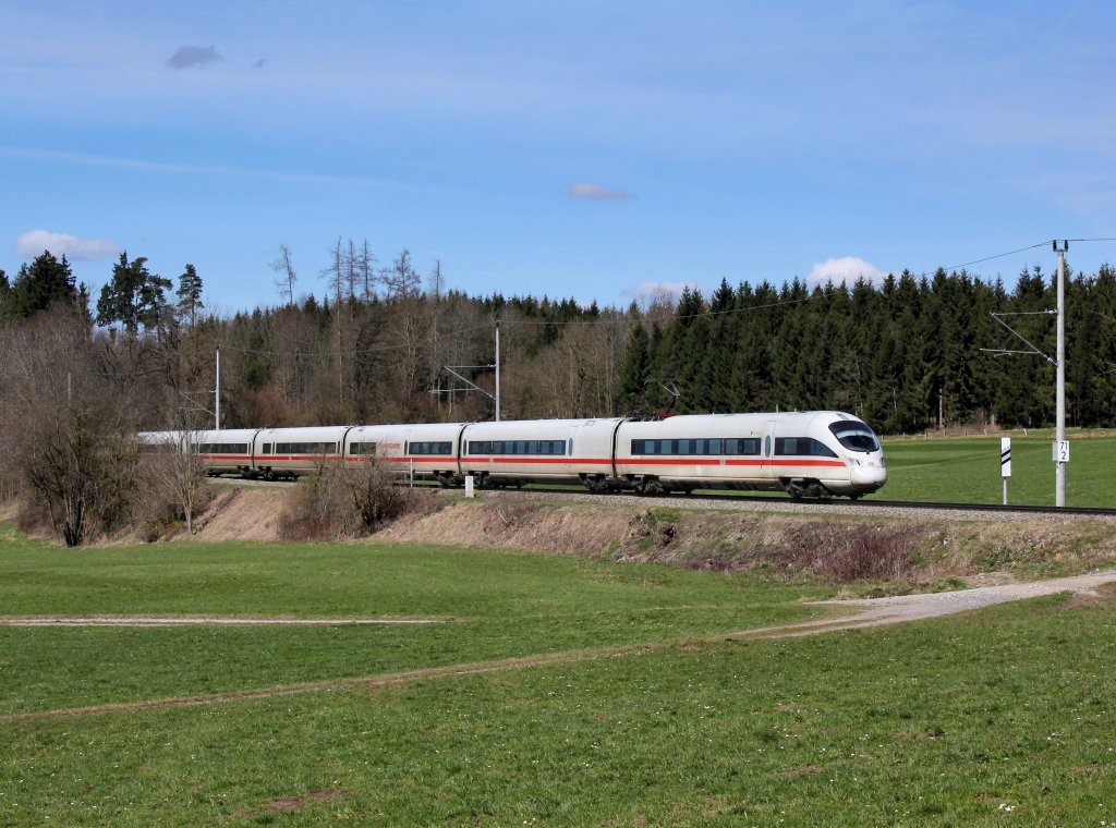 Ein ICE-T nach Berlin am 14.04.2013 unterwegs bei Uffing.