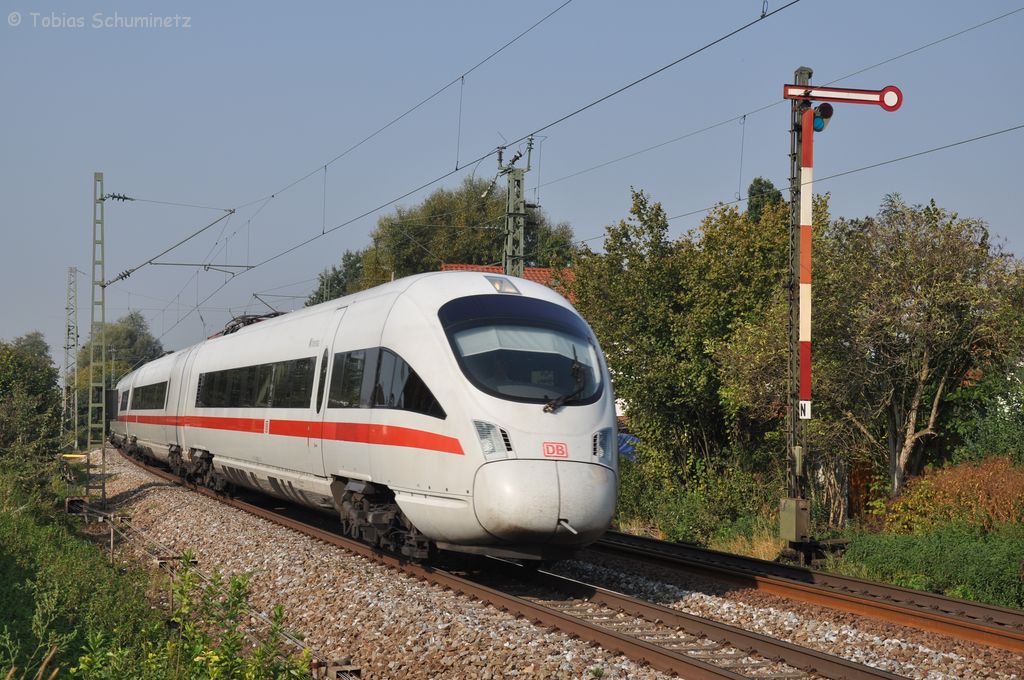 Ein ICE-T nach Wien am 28.09.2011 in Pleinting