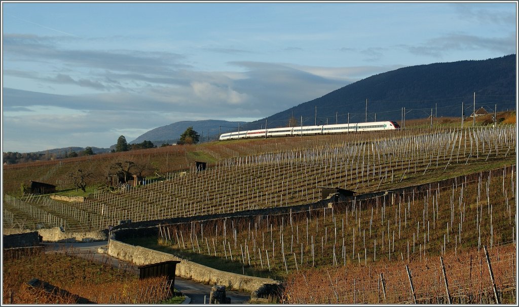 Ein ICN unterwegs Richtung Westschweiz. 
Auvernier, den 28. Nov. 2009 