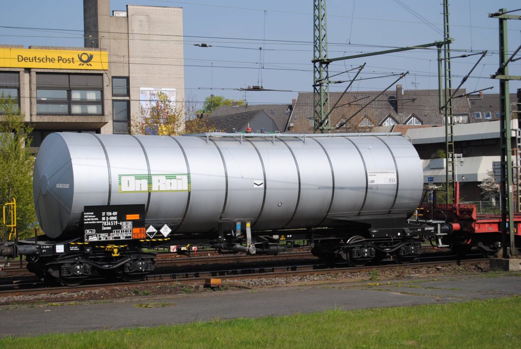 Ein Kessewagen von On Rail in Gterzug am 24.04.10
