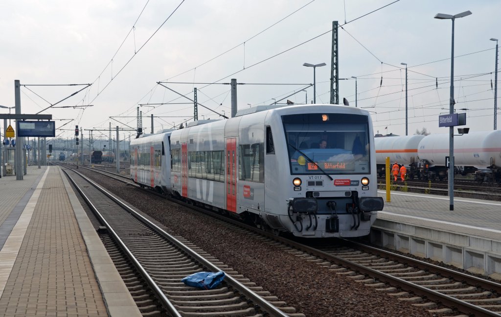 Ein MRB-Tandem erreichte am 13.04.12 aus Leipzig kommend Bitterfeld. Nach lngerer Standzeit fuhren beide RS1 als MRB zurck nach Leipzig.