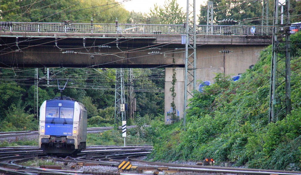 Ein Nachschuss von der 183 705 der Wiener Lokalbahn f�hrt als Lokzug aus aus Aachen-West nach Aachen-Hbf in der Abendsonne  am 30.9.2012.