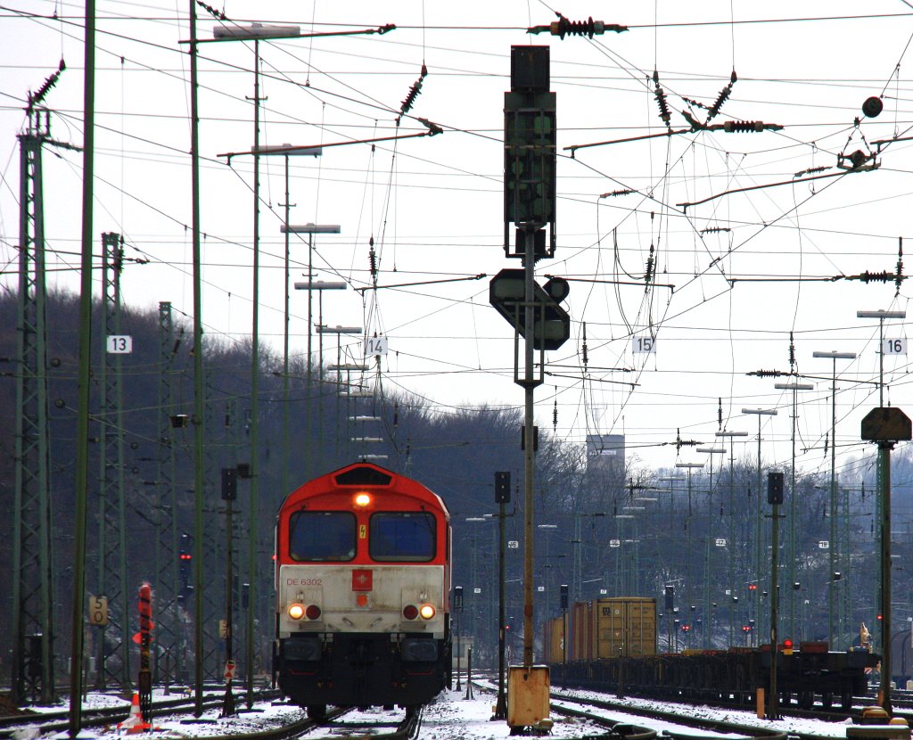 Ein Nachschuss von der Class 66 DE6302  Federica  von Crossrail rangiert in Aachen-West bei Schnee am eiskalten 18.1.2013.
