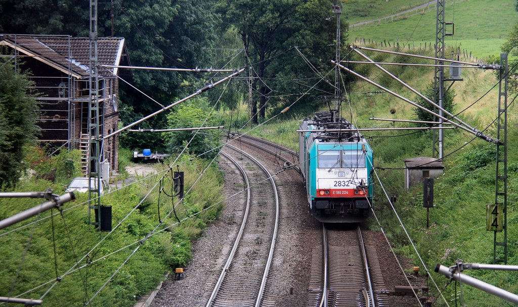 Ein Nachschuss von zwei Cobras 2821 und 2832  und fahren  als Lokzug aus Belgien und fahren nach Aachen-West.
Aufgenommen am Gemmenicher-Tunnel bei Reinhartzkehl bei Sommerregen am 14.8.2012.