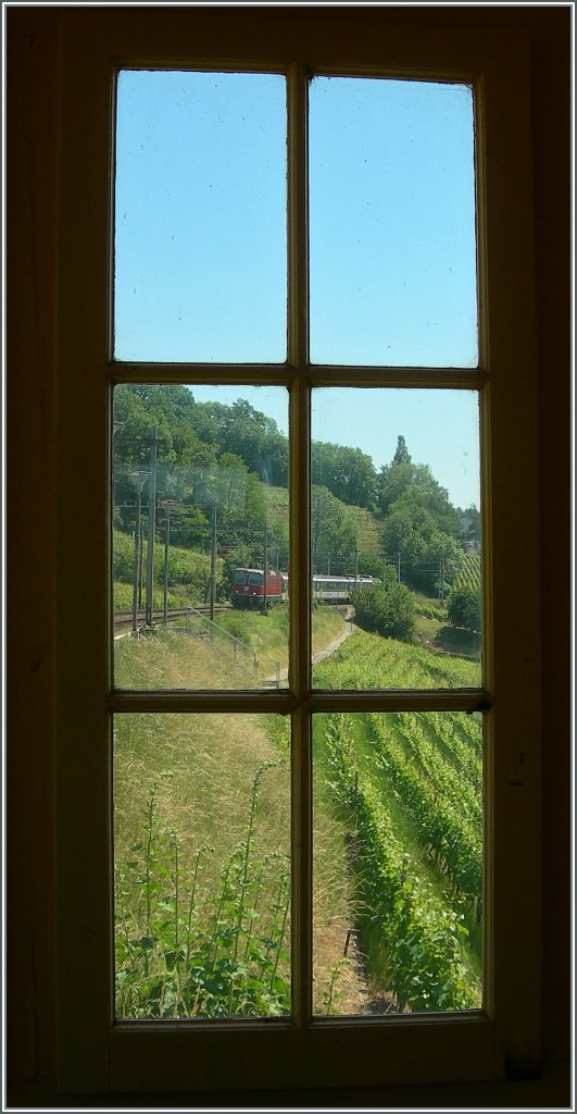 Ein neue Variante, nun einen Masten frher: 
Genug gewartet, der Zug kommt...
(Bossire, den 25.05.2011)
