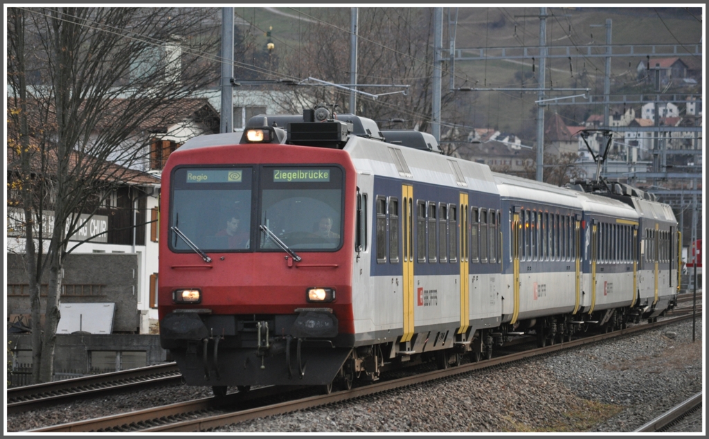 Ein NPZ nach Ziegelbrcke verlsst Chur. (01.12.2011)