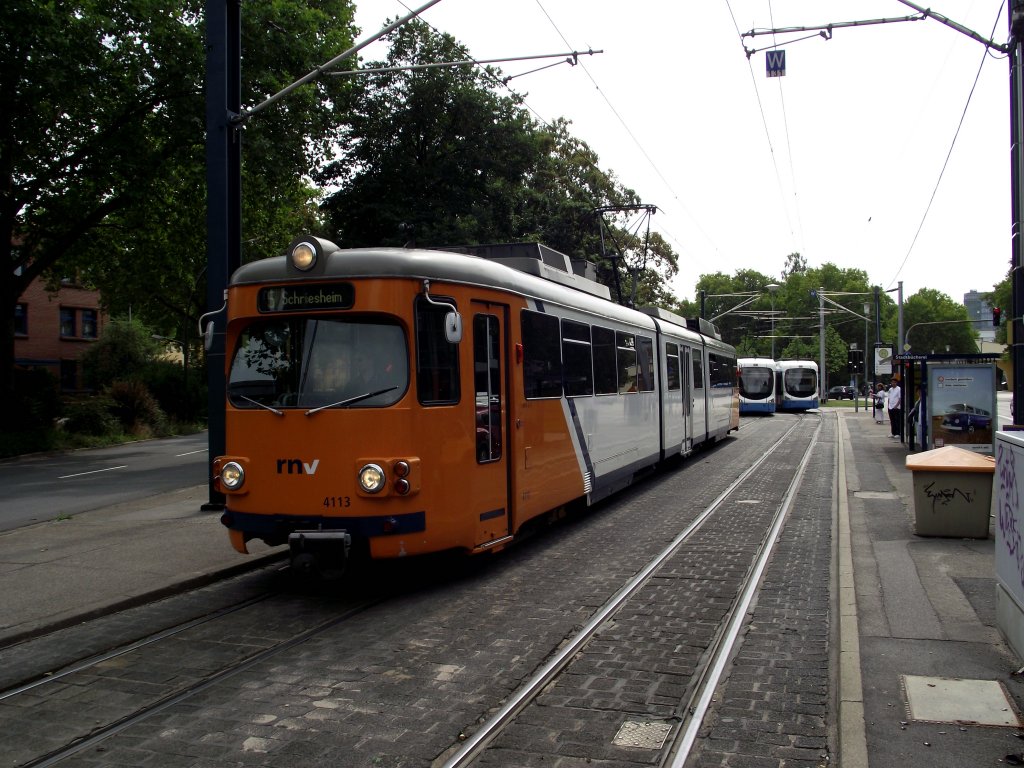 Ein OEG Dwag GT8 in Heidelberg am 15.07.11 im Hintergrund zwei RNV8 