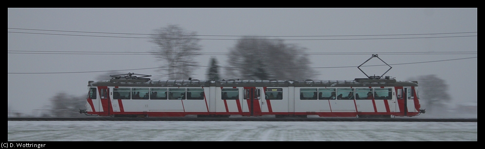 Ein OEG-Gt in Wieblingen am Bk Wasserturm. 29.11.2010