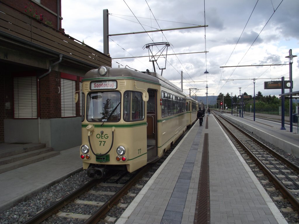 Ein OEG Rasttter in Edingen OEG Bahnhof am 15.05.11