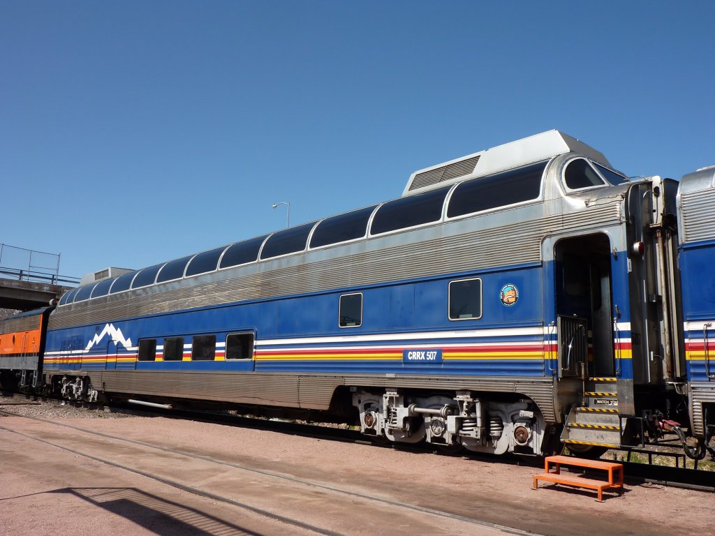 Ein Personenwagen des Royal Gorge Train am 28.3.2010 in Canon City. Der Royal Gorge Train ist ein Touristenzug der an bestimmten Wochentagen etwa 1 Stunde in lang eine Schlucht fhrt.