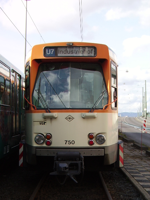 Ein PTB VGF Wagen in Frankfurt am Main beim 40 Jahre U-Bahn Jubil�um am 04.10.08