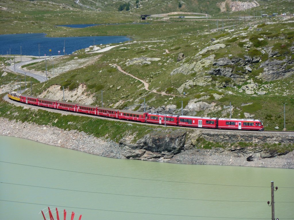 Ein R nach Tirano beim Bernina Pass am 7.7.2010