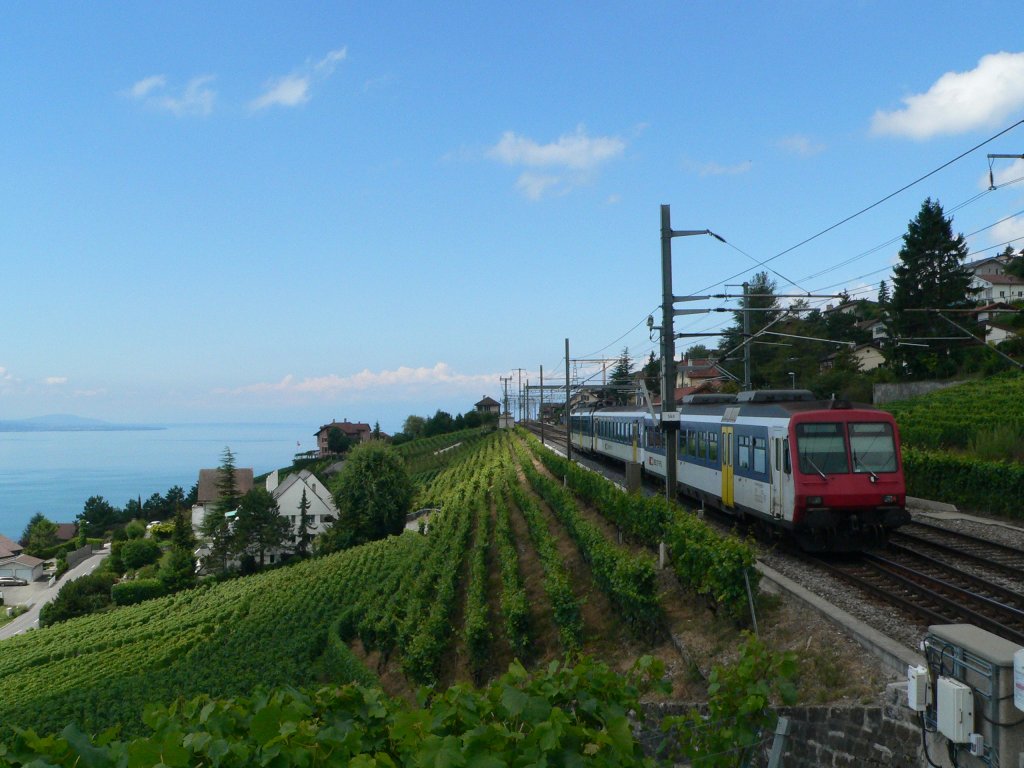 Ein RBDe 560 durchfhrt Grandvaux, 29.7.2011