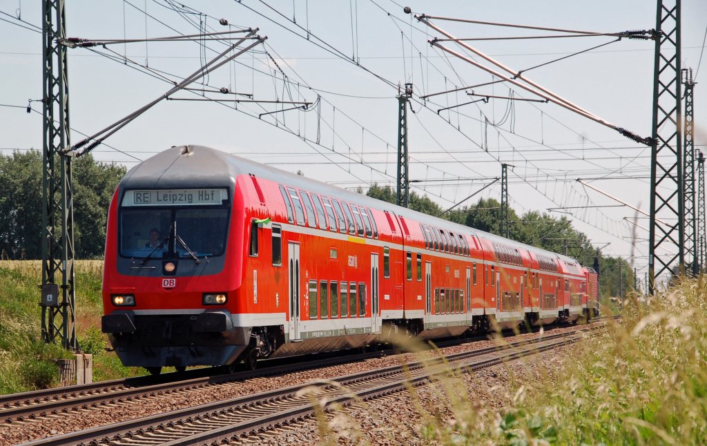 Ein RE aus Dresden nach Leipzig durchfhrt am 05.06.11 Wurzen. Seit dem 12.06. fahren 145er diese RE.
