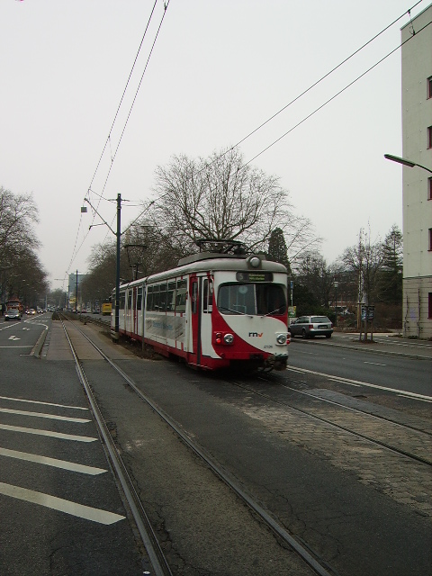 Ein RNV Dwag GT8 in Heidelberg am 24.02.11