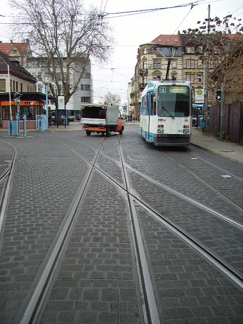 Ein RNV Service Wagen und eine ltere Straenbahn am Betriebshof in Heidelberg am 19.11.10
