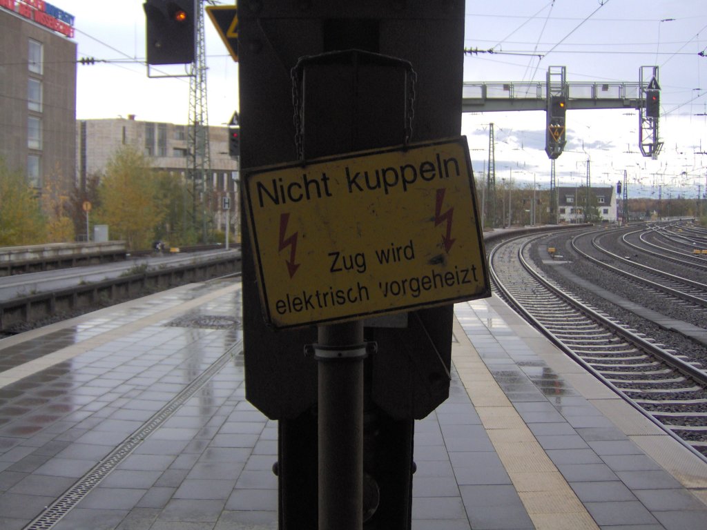 Ein Schild im Aachener Hbf.