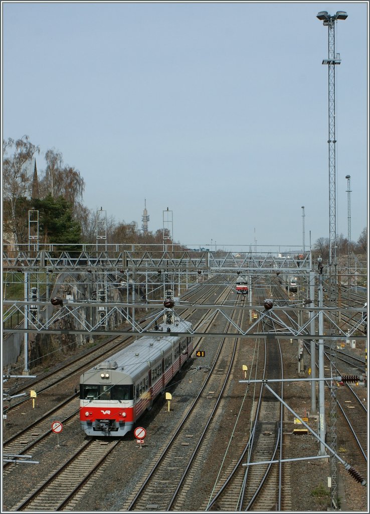 Ein Sm1 erreicht in Krze seinen Zielbahnhof Helsinki. 
30. April 2012