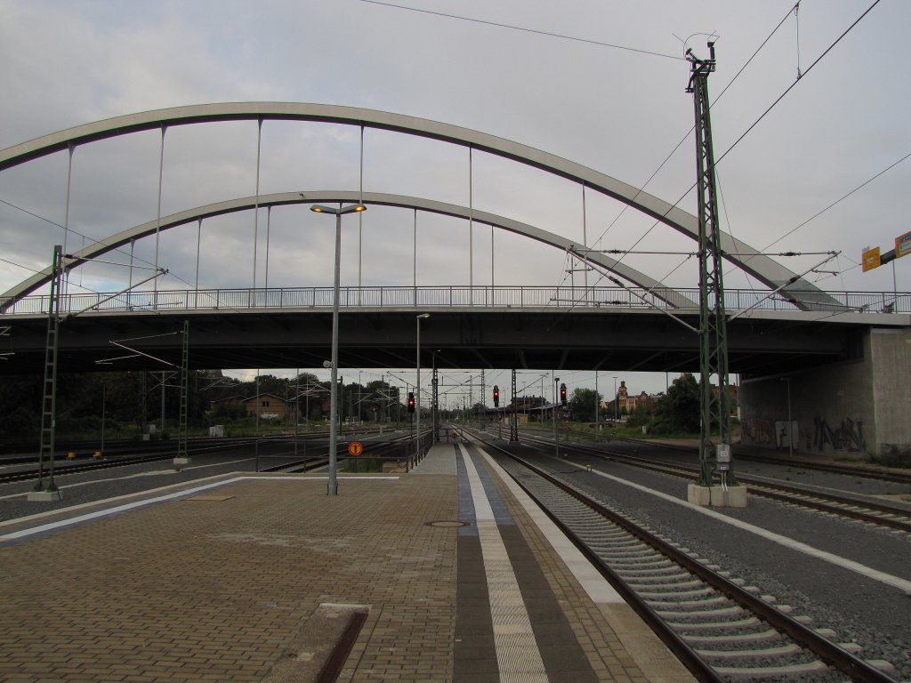 Ein Teil vom Brckenbogen der Puschkinallee, die den Dessauer Hbf berspannt; 09.08.2011