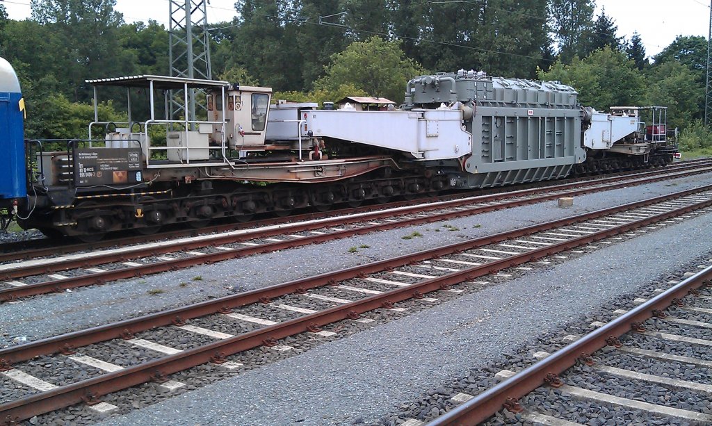 Ein Trafo abgestellt in Hochstadt-Marktzeuln. Aufnahme entstand am 17.06.2012. 