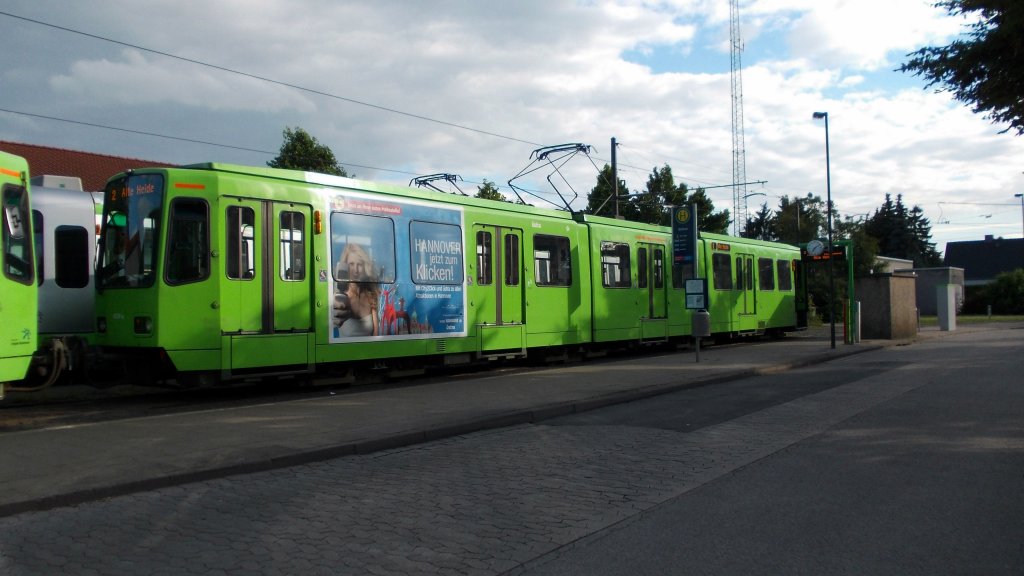 Ein TW 6000, an der Endhaltestelle  Rehten , am 21.06.2013.