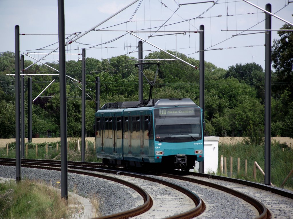 Ein U4 Wagen der VGF in Frankfurt am Main Riedberg am 09.07.11