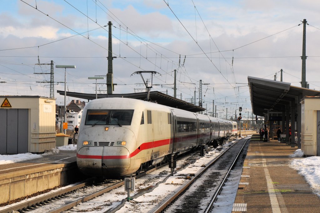 Ein unbekannter 402er am 17.01.10 Richtung Hamburg in Mnchen-Pasing